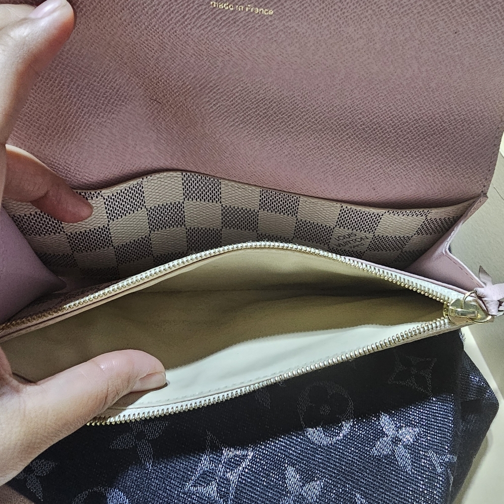 Authentic Louis Vuitton Damier Azur Emilie Wallet in Rose Ballerine 🌟 - Picture 6 of 10